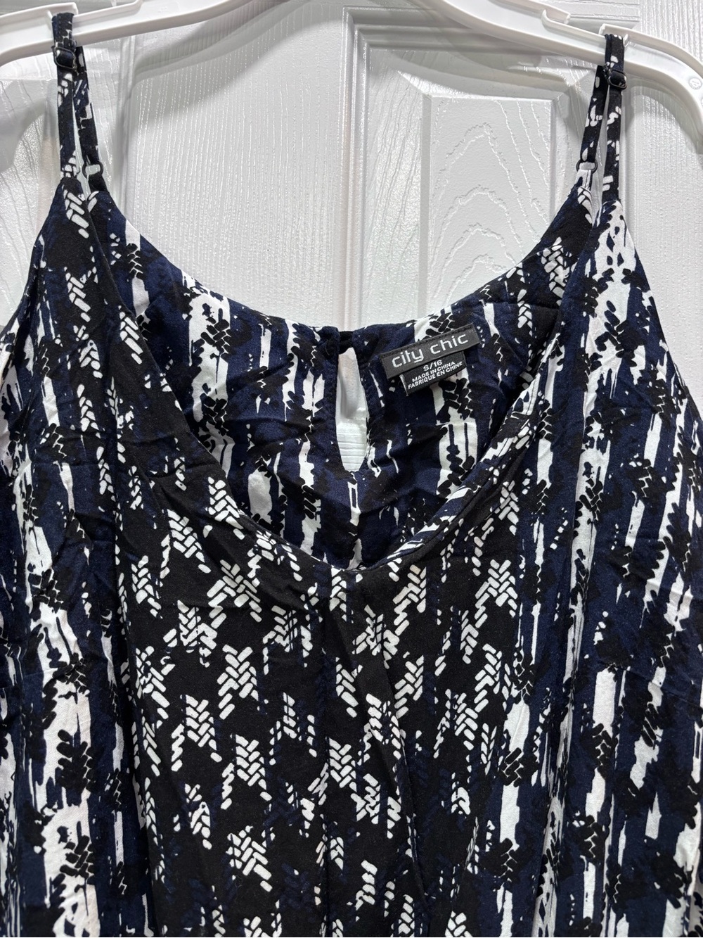 City Chic Black, Navy and White Printed jumpsuits - Picture 3 of 7